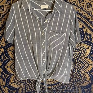 Universal Thread Gray Striped Tie-Front Shirt